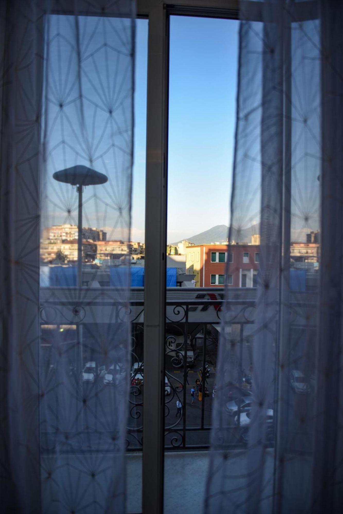 Napoli Central Gate Экстерьер фото